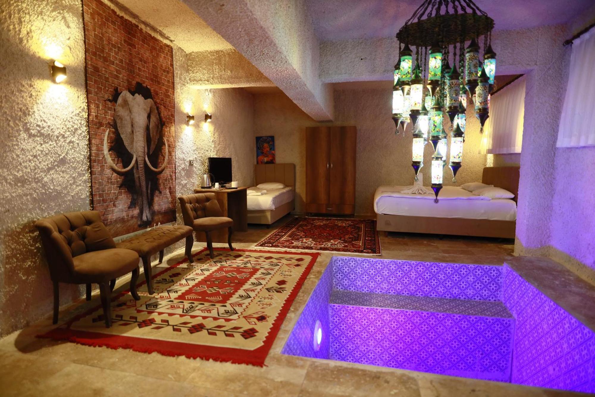 Hydros Cave Suit Üchisar Bagian luar foto