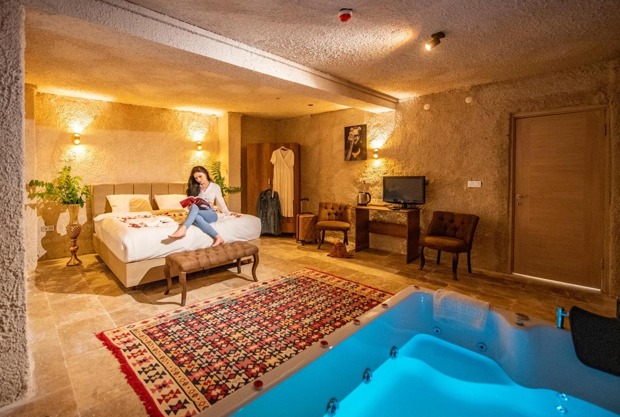 Hydros Cave Suit Üchisar Bagian luar foto