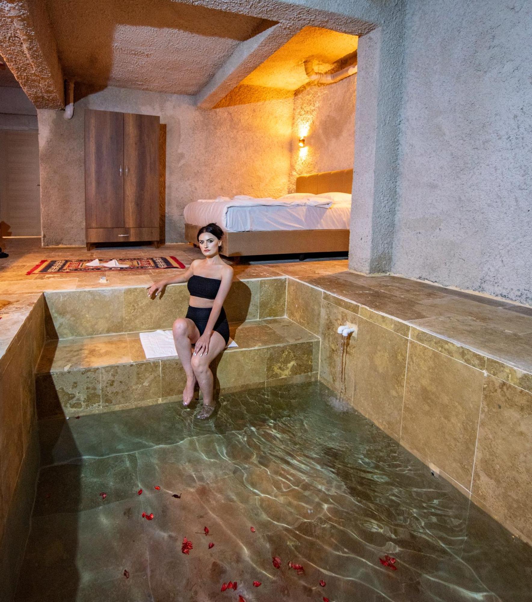 Hydros Cave Suit Üchisar Bagian luar foto